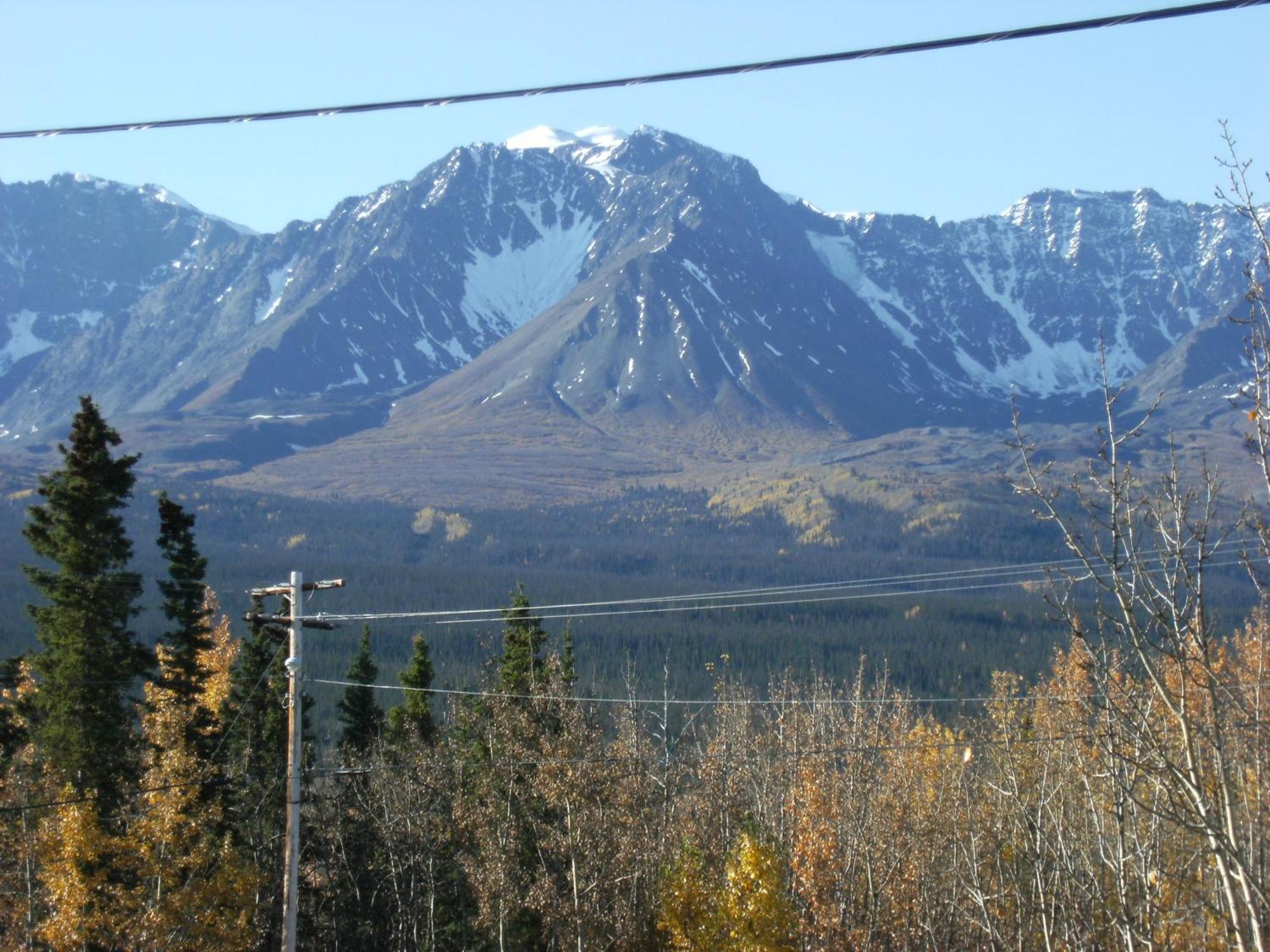 Parkside Inn Haines Junction Exteriér fotografie