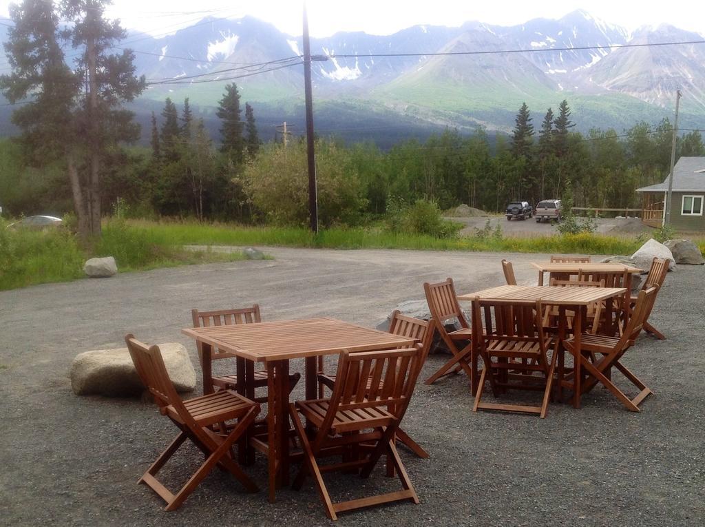 Parkside Inn Haines Junction Exteriér fotografie