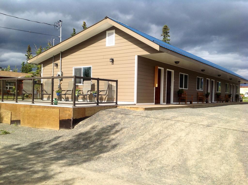 Parkside Inn Haines Junction Exteriér fotografie
